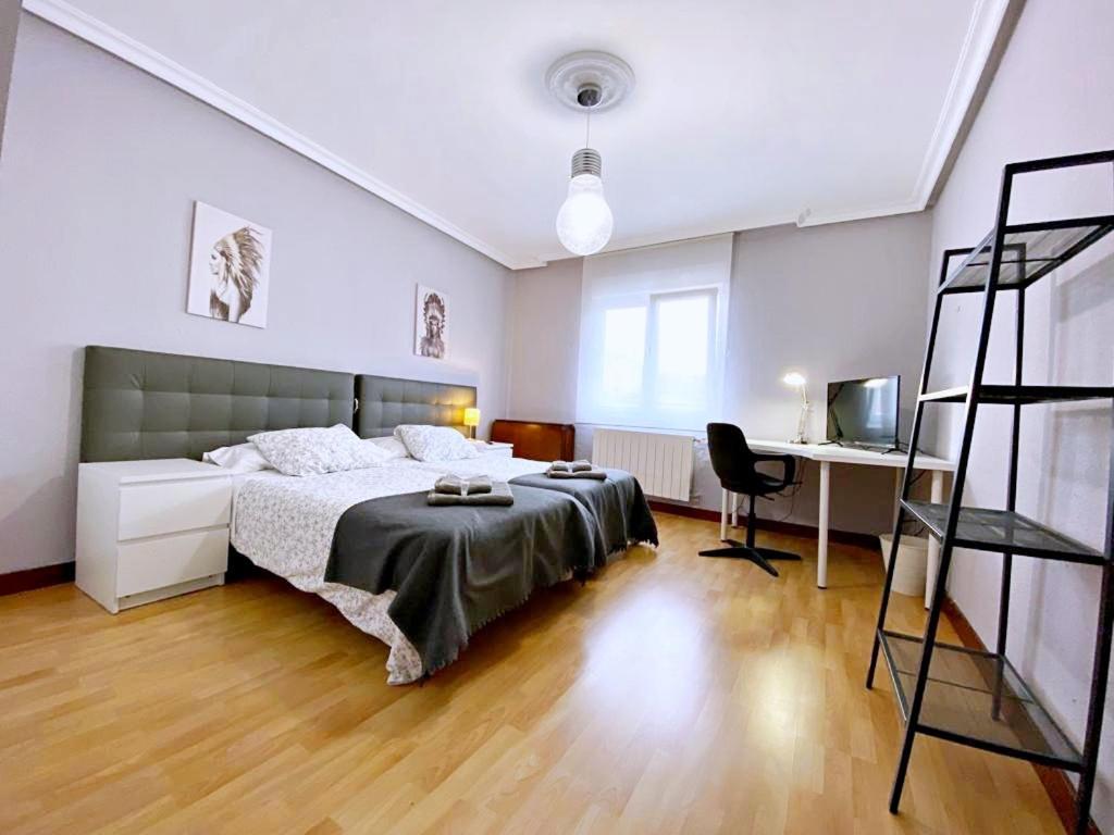 Apartamentos Milán 1 wifi y parking gratuito Oviedo Exterior foto