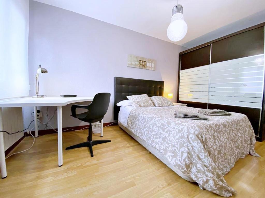 Apartamentos Milán 1 wifi y parking gratuito Oviedo Exterior foto